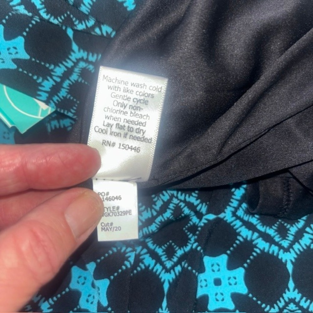 NWT Magnolia Grace Larsyn Embroidered Knit Dress Black Teal Petite Medium NWT - Picture 9 of 9